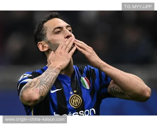 国米恰尔汗奥卢任意球训练精准度拉满 国米恰尔汗奥卢任意球训练精准度拉满