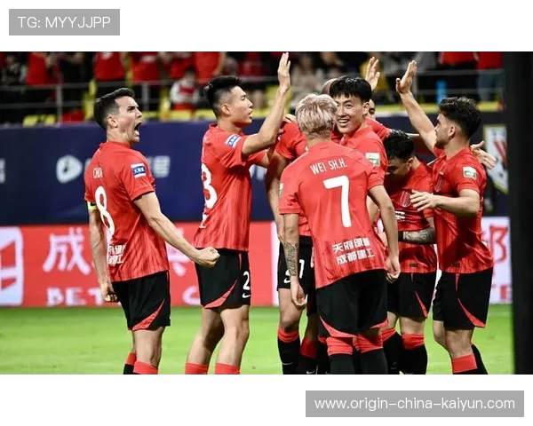 成都蓉城卡卢卢连场助攻：传球里的艺术与信仰